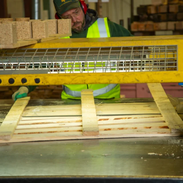Pallet refurbishment